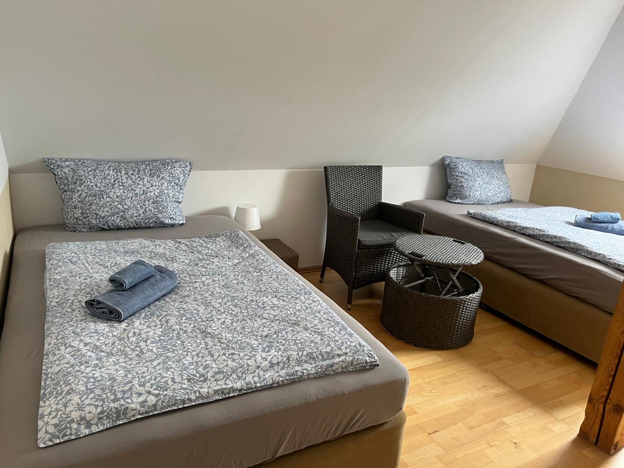 Doppelzimmer-Bad-Kuehlschrank-Tv-19 Meine المظهر الخارجي الصورة